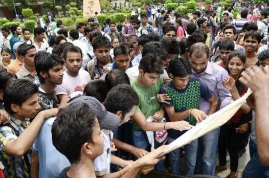 Delhi University UG first cut off list 2017 announced check list at DUs official website du ac in