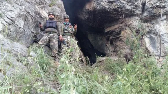 Security forces issue pics of Tral encounter