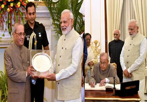 PM Narendra Modi hosts farewell dinner for outgoing President Pranab Mukherjee See in pics