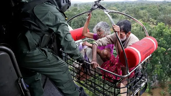 Kerala Rescue Operations: These pictures will melt your heart