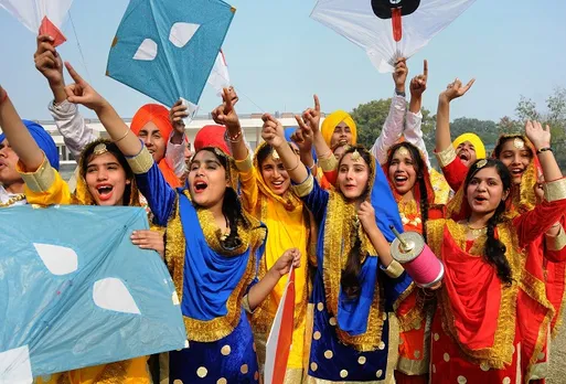 Lohri 2019: India gets into celebratory mood with traditional harvest festival - see pics