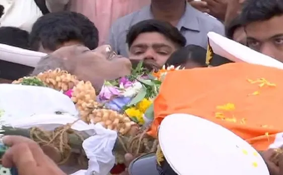 Manohar Parrikar funeral: PM Modi, Nitin Gadkari, other leaders pay tribute in goa