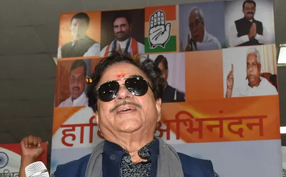 'Loyalist' Shatrughan Sinha speaks to Congress workers in Patna 