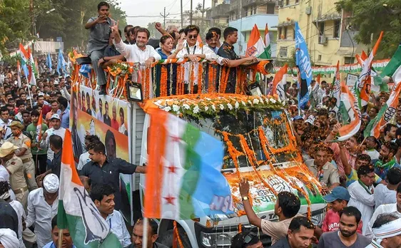 With Shatrughan Sinha, Tejashwi Yadav by his side, Rahul Gandhi holds mega roadshow in Patna