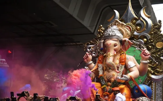 Ganpati Visarjan 2019: Devotees Bid Farewell To Bappa With Heavy Heart