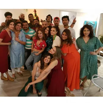 Jennifer Wingetâ€™s Christmas Celebration With Harshad Chopra And Others!