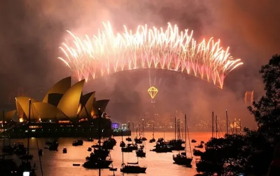 Bhabijiyaan celebrate new year with their 'Most Wanted' guest from Mumbai