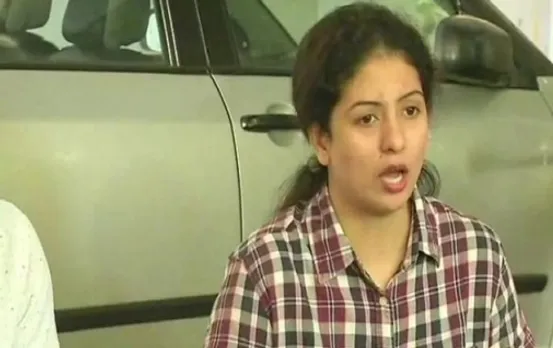 Hasin Jahan addresses media, says Shami would've run away if I hadn't caught hold of his mobile
