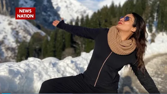 Raveena Tondon enjoys in Himachal's snow, shares her voideo