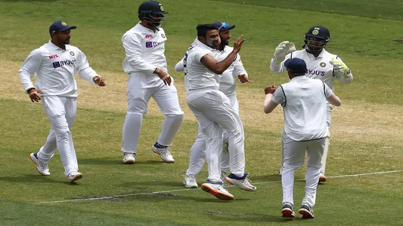 Ind Vs Aus: India scored 326 runs in first innings