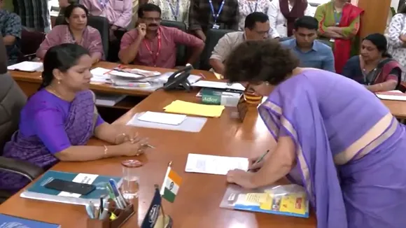 Priyanka gandhi Nomination