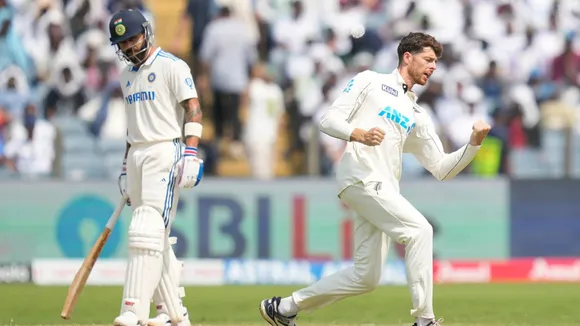 Virat-Kohli-Mitchell-Santner-India-New-Zealand