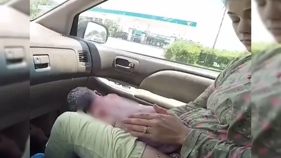 birth to child in moving vehicle