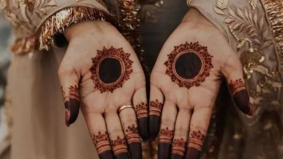 thand me mehndi lagane ke fayde