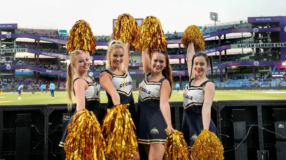 how to become cheerleaders