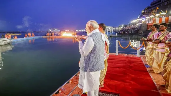 pm modi ganga aarti