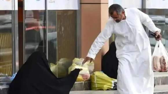 Pakistan Placed 4300 Beggars on No-Fly List After Saudi Warning