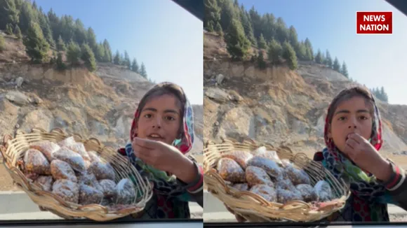 Girl selling gram speaks fluent English pakistan