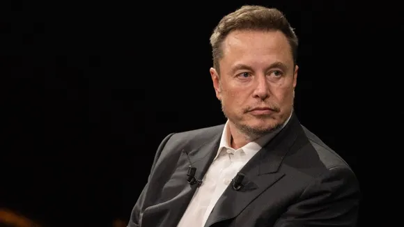 Elon Musk phone screen timing 