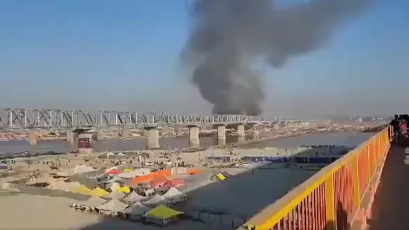 Fire brokeout in Mahakumbh Mela Area know all updates in hindi