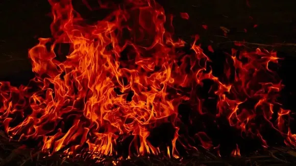 Mumbai fire breaks out (1)
