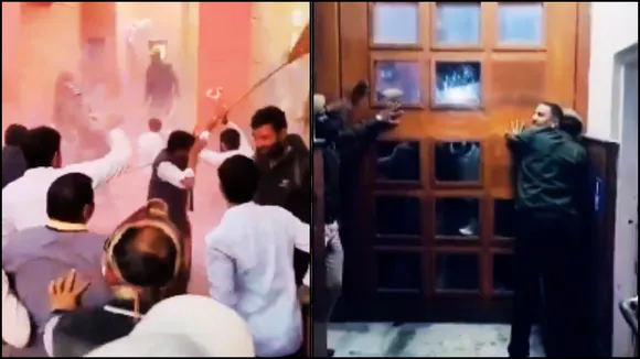 huge commotion outside Jaipur Greater Municipal Corporation