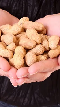 raw peanuts 7