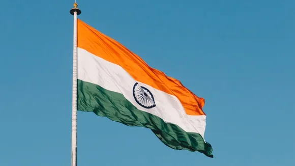 Common Man not use Tiranga in car know rules 