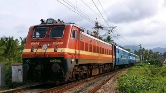 train from goa to prayagraj