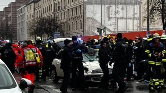 Car drives into people gathering in Munich of germany ahead JD Vance Visit updates in hindi 
