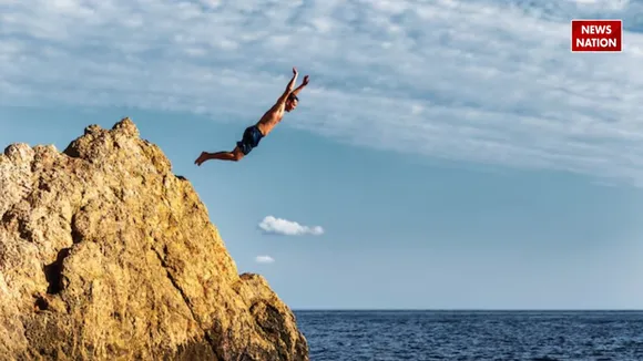 jump sea from water