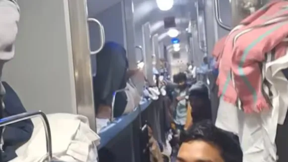 Indian Railways Rules on travelling in AC Coach without reservation 