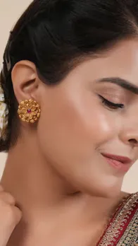 Gold Stud Earrings 1