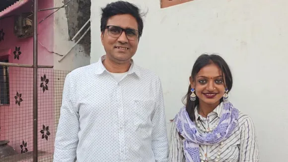 mahakumbh viral girl image