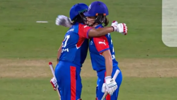 WPL 2025 Shafali Verma Jess Jonassen hit fiery fifty Delhi Capitals beat RCB by 9 wickets 
