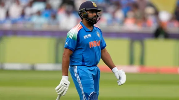 Rohit Sharma disappointed team and fans again lost his wicket on 4 match old Cooper Connolly during IND vs AUS 
