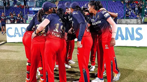 WPL 2025 RCB beat Mumbai Indians by 11 runs in its last league match 