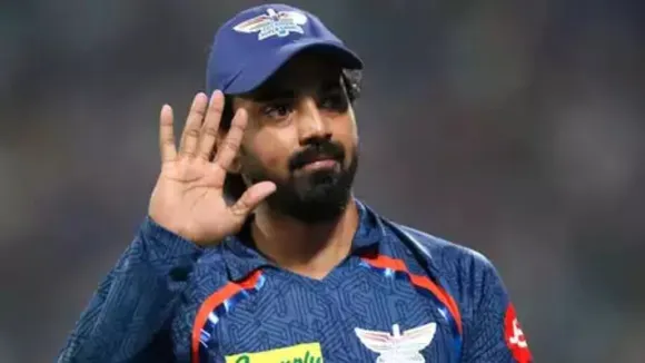 KL Rahul rejects Delhi Capitals captaincy offer Axar Patel and Faf du Plessis are now front runner to lead team in IPL 2025 