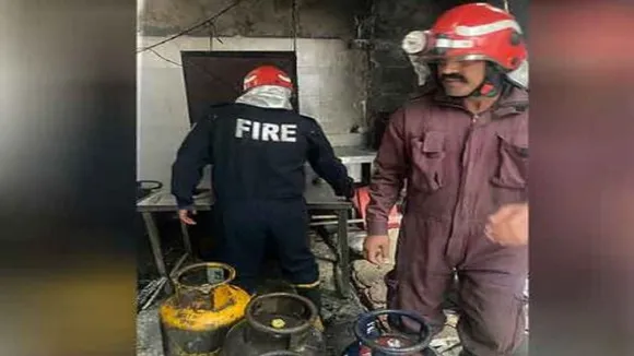 delhi fire
