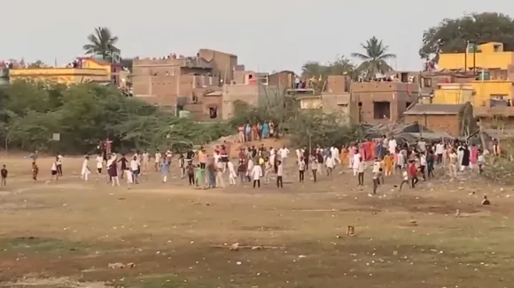 Violence Erupts in West Bengal Stone Peltings Internet Suspends