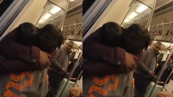 Delhi metro couple viral video