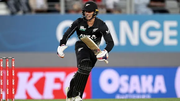 Mark Chapman hits 94 on 44 balls NZ vs PAK 3rd T20  