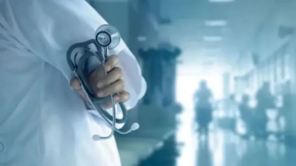 Lucknow scissor found in woman abdoman