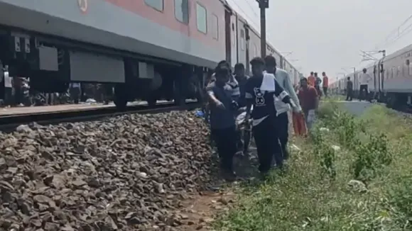 Cuttack Rail Accident Kamakhya Express Derail in Odisha News in hindi