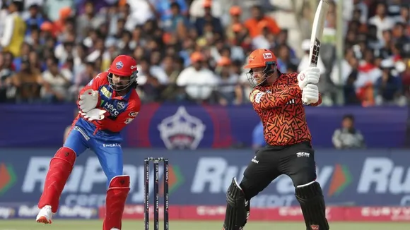 DC VS SRH update sunrisers hyderabad set 164 run target for delhi capitals