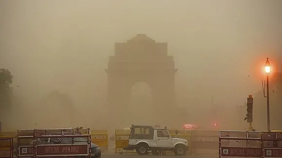 दिल्ली में धूल भरी आंधी