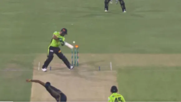 former RCB pacer Alzarri Joseph balls brilliantly against Lahore Qalandars in PSL 2025 takes 3 wickets 