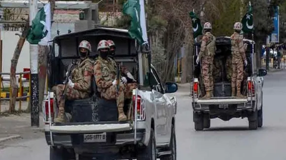 Pakistan Hand over railway stations to pakistan Army News in hindi
