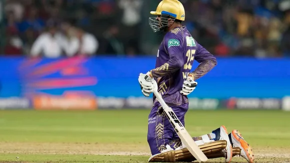 KKR most expensive player Venkatesh Iyer flop show continues scored only 7 run in DC vs KKR IPL 2025 