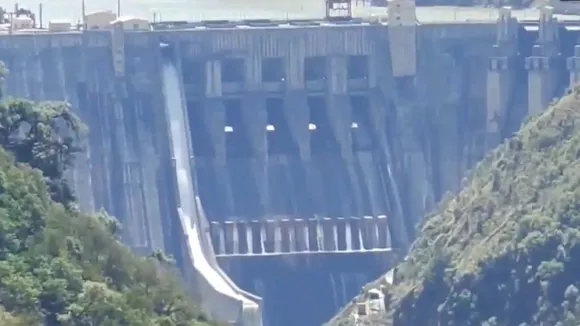 विदेश Pakistan reacts on indus water treaty taking help with law 